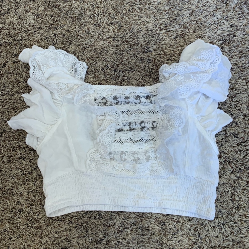 White frilly crop top | XS-S